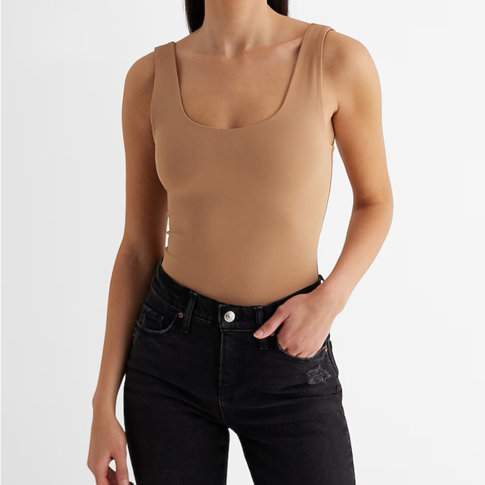 NWOT Express Body Contour High Compression Scoop Neck Bodysuit Thong
